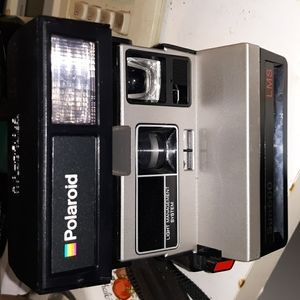 Polaroid Sun600 Land Canera Instant Camera ( SKU Howie Shelf)